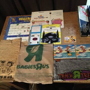 VINTAGE TOYS "R" US LOT ACTIVITY BOX BATMAN CALENDAR HALLOWEEN BAG GIFT CARD